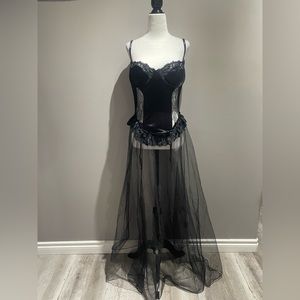 Widow corset style duster